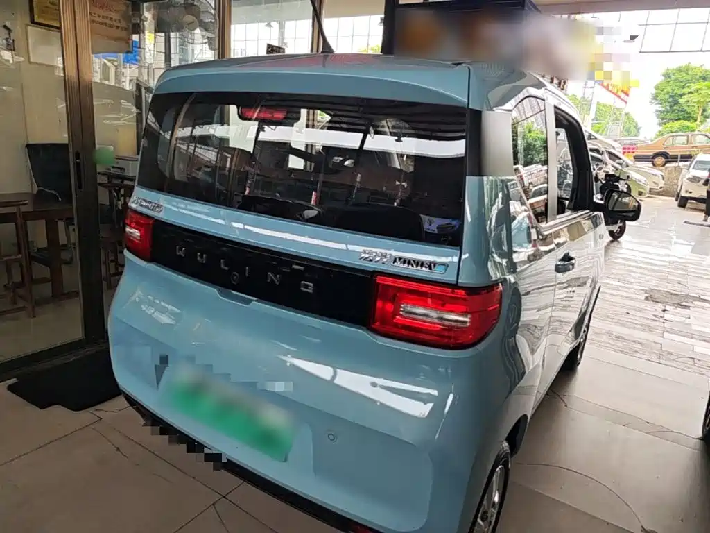 Wuling MINIEV — миниатюра 7