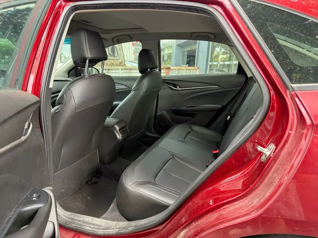 Buick Excelle — миниатюра 9