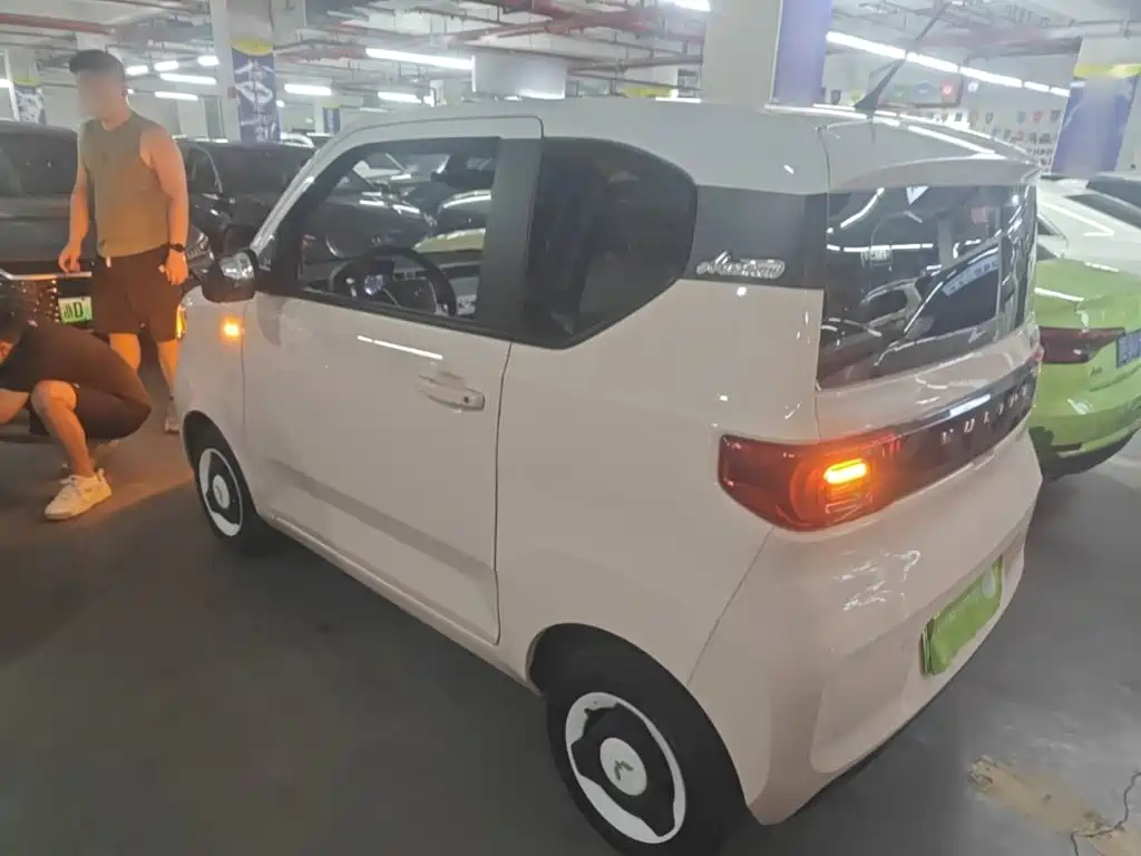 Wuling MINIEV — миниатюра 5