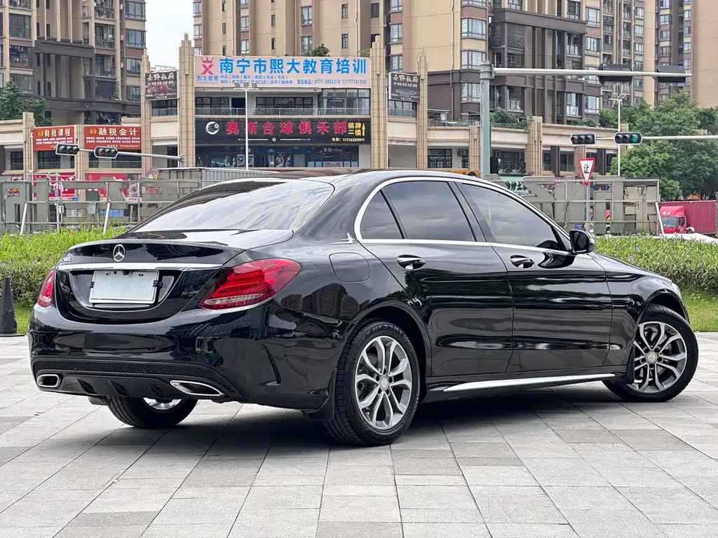 Mercedes-Benz C-Class — миниатюра 5