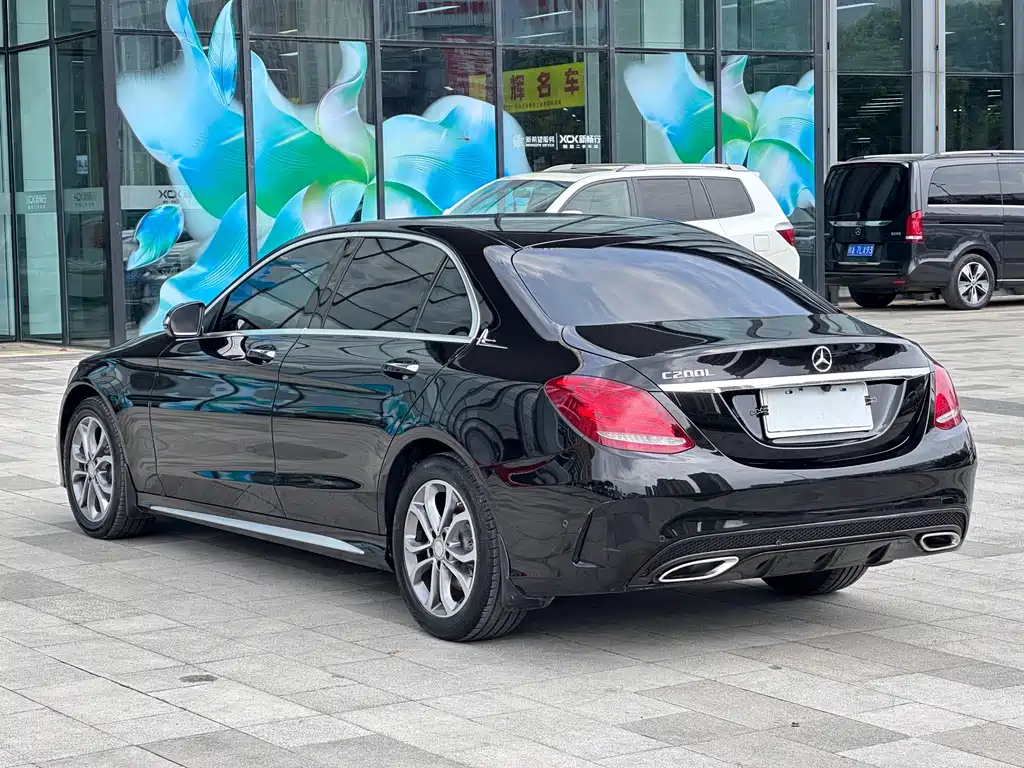 Mercedes-Benz C-Class — миниатюра 7