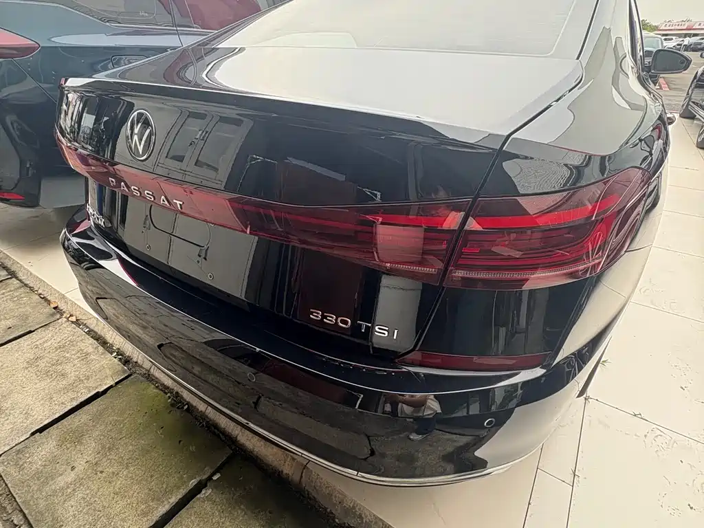 Volkswagen Passat — миниатюра 13