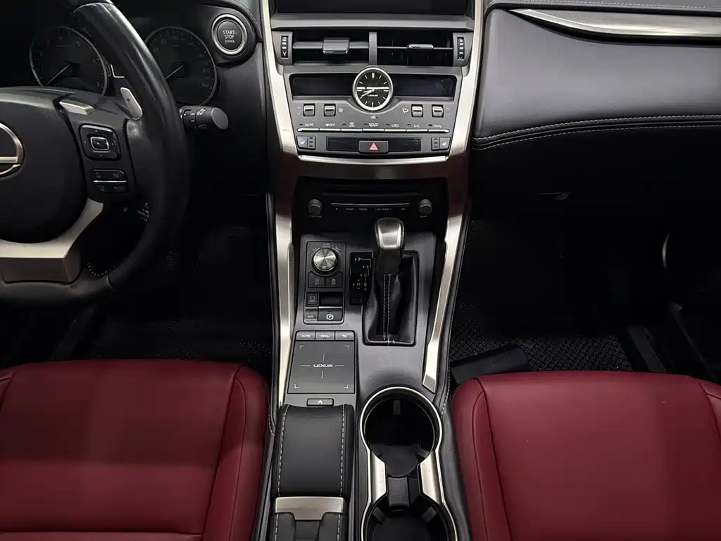 Lexus NX 2020 200 VI