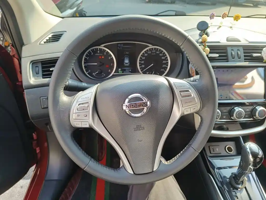 Nissan Tiida — миниатюра 11