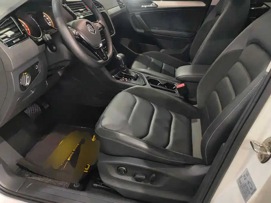 Volkswagen Tiguan L — миниатюра 9
