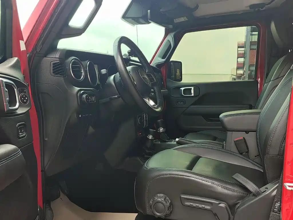 Jeep Wrangler PHEV — миниатюра 5