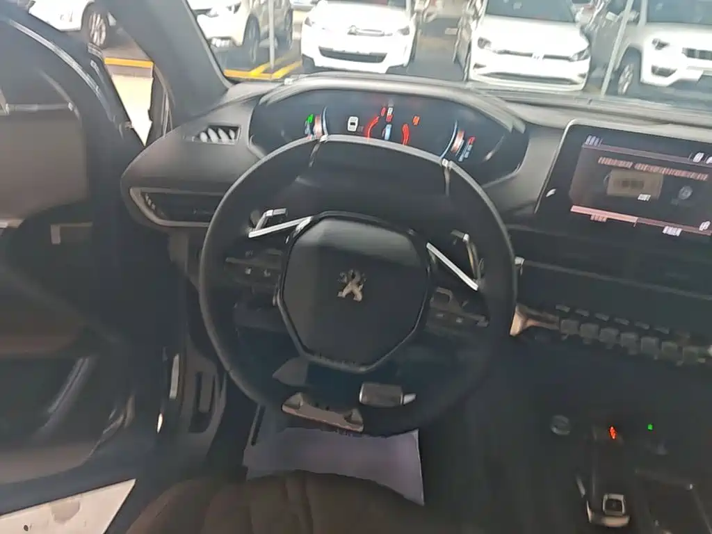 Peugeot 5008 — миниатюра 11