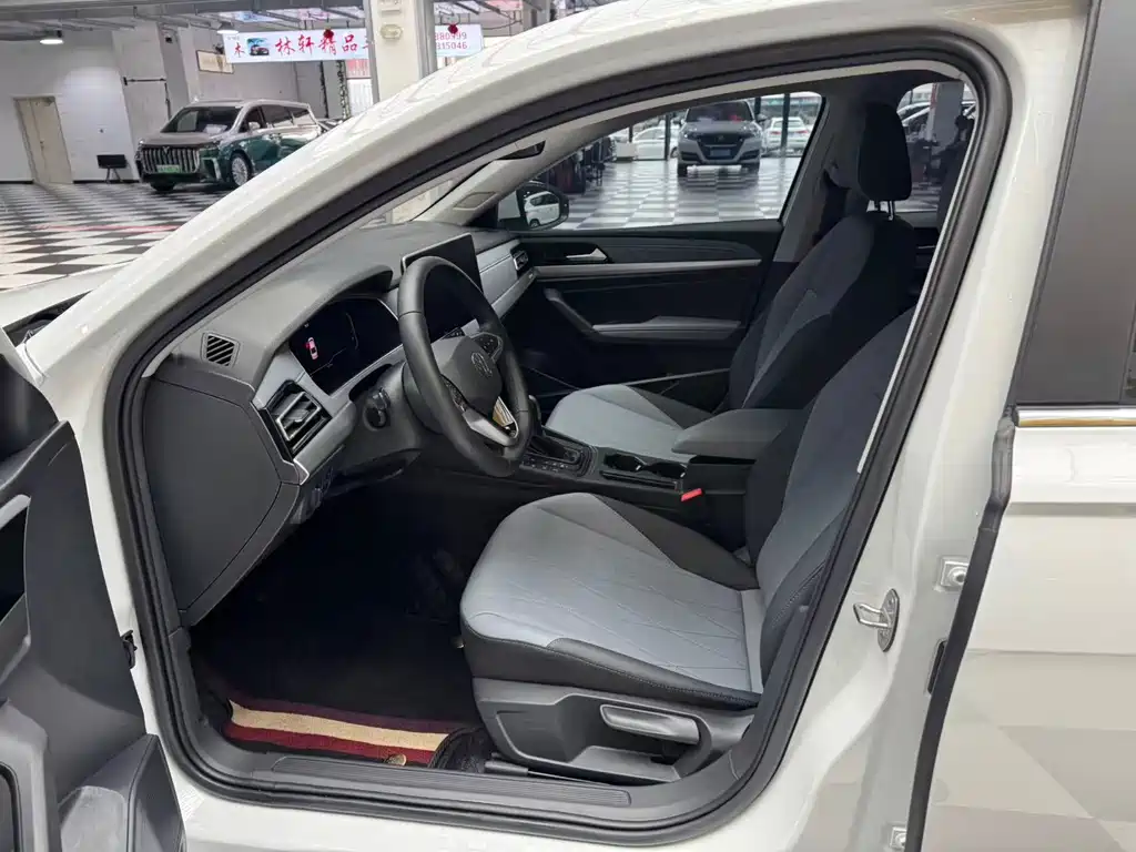 Volkswagen Lavida — миниатюра 12