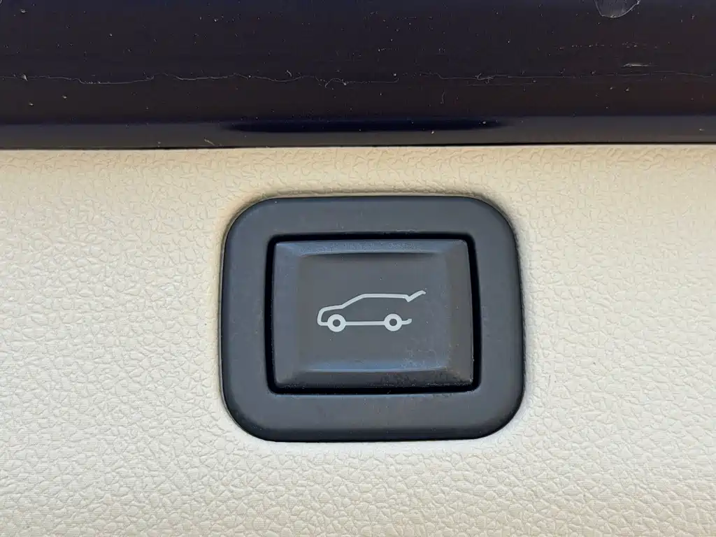Buick Enclave — миниатюра 19