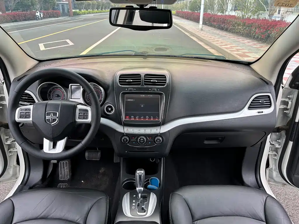 Dodge Journey 2013 2.4L