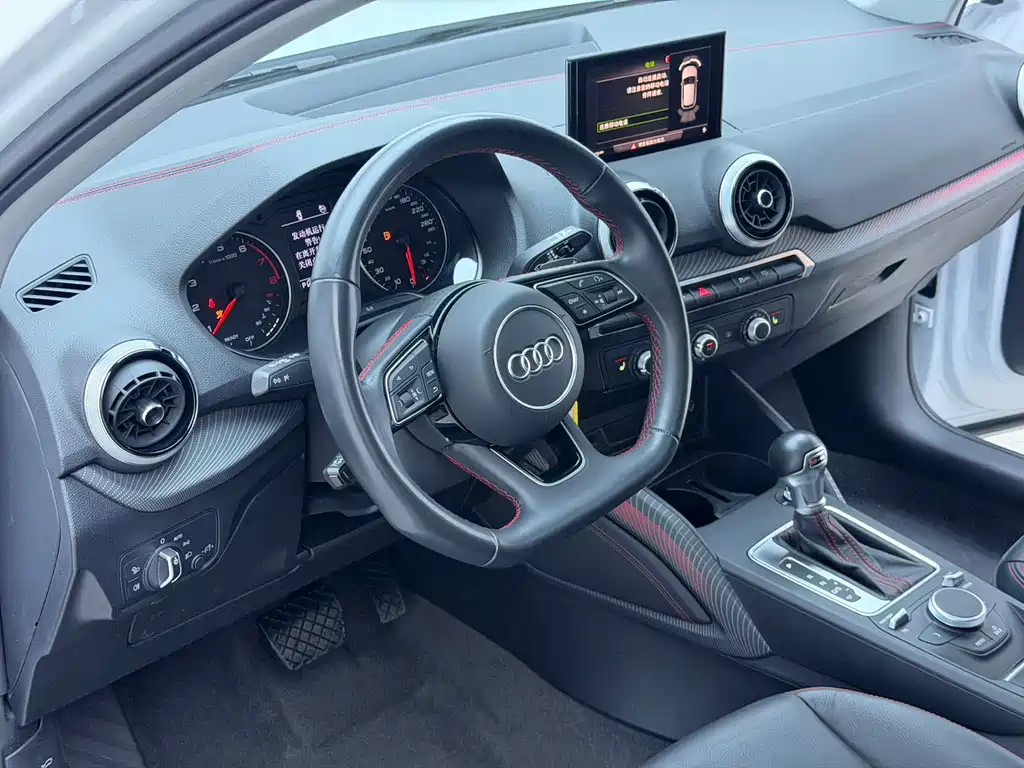 Audi Q2L — миниатюра 6