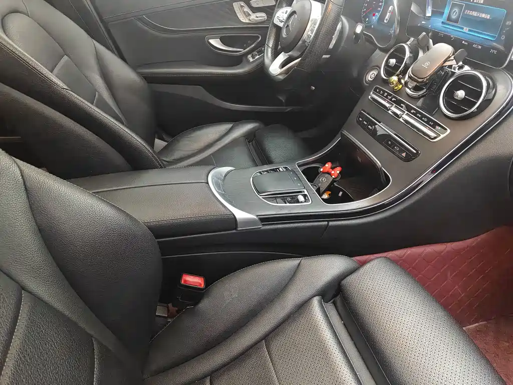 Mercedes-Benz C-Class — миниатюра 12