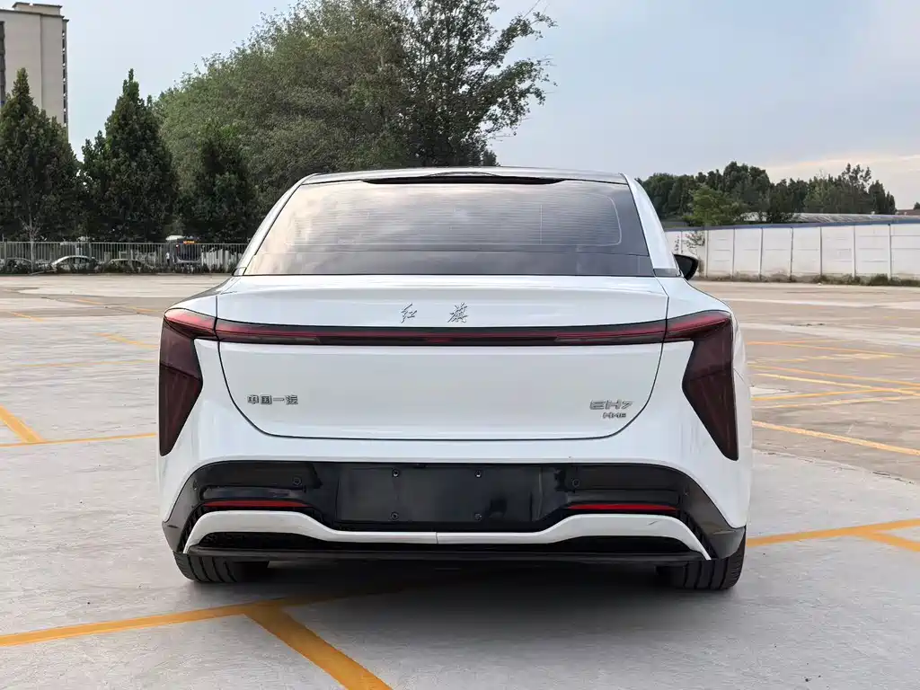 Hongqi Hongqi EH7 — миниатюра 8