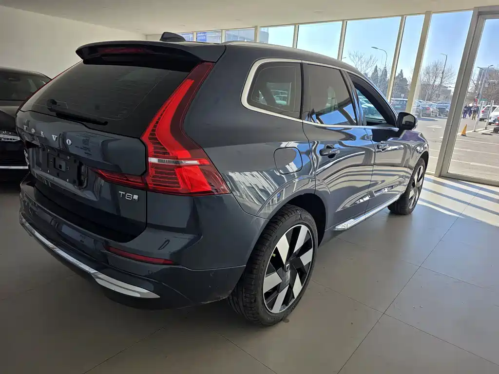 VOLVO XC60 PLUG IN HYBRID