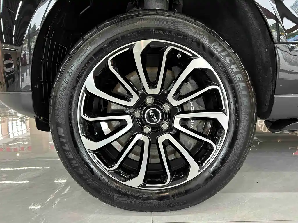 Land Rover Range Rover — миниатюра 32
