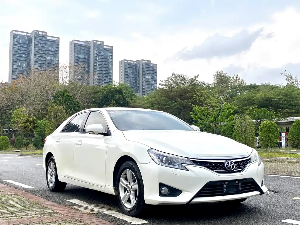 Toyota Reiz — миниатюра 4