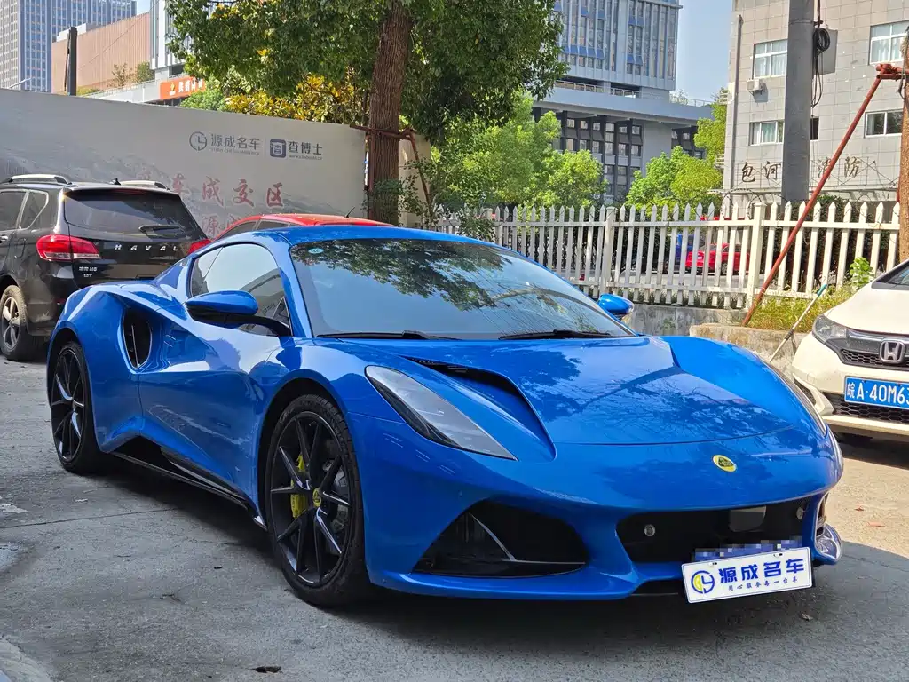 Lotus Emira — миниатюра 2