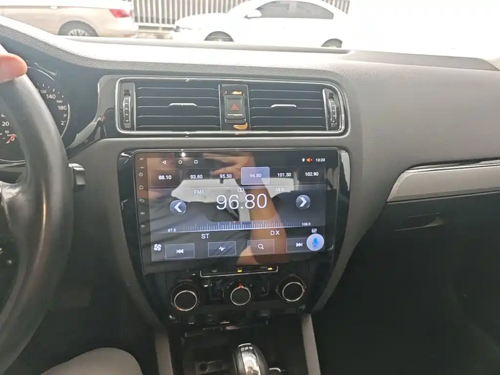Volkswagen Sagitar — миниатюра 13