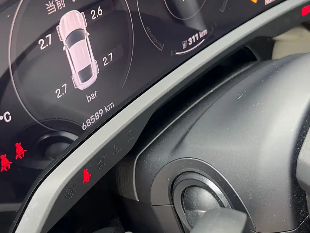 Porsche Taycan — миниатюра 12