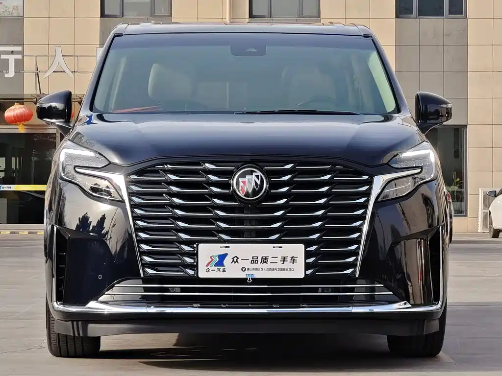 Buick GL8 — миниатюра 2