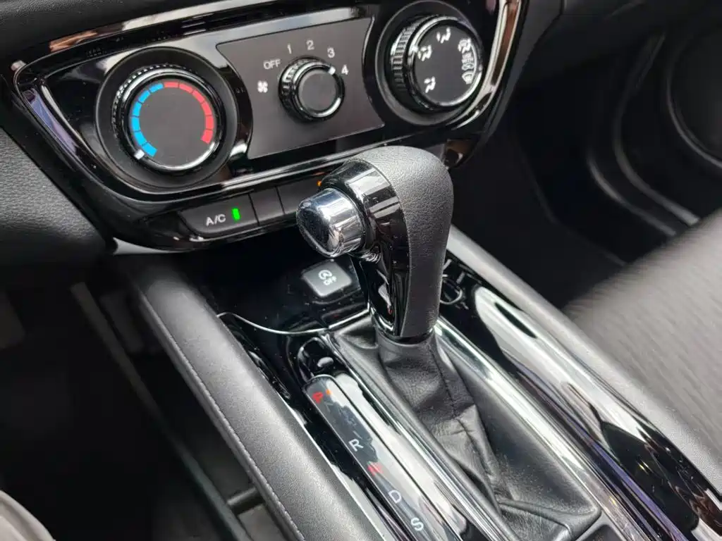 Honda Vezel — миниатюра 10