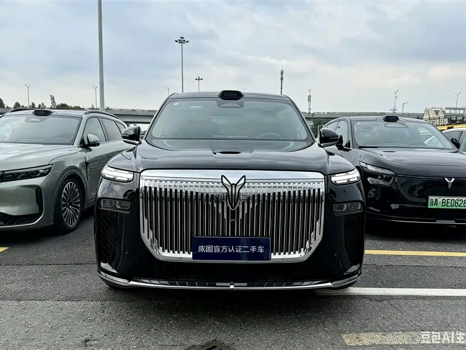 VOYAH Taishan — миниатюра 2