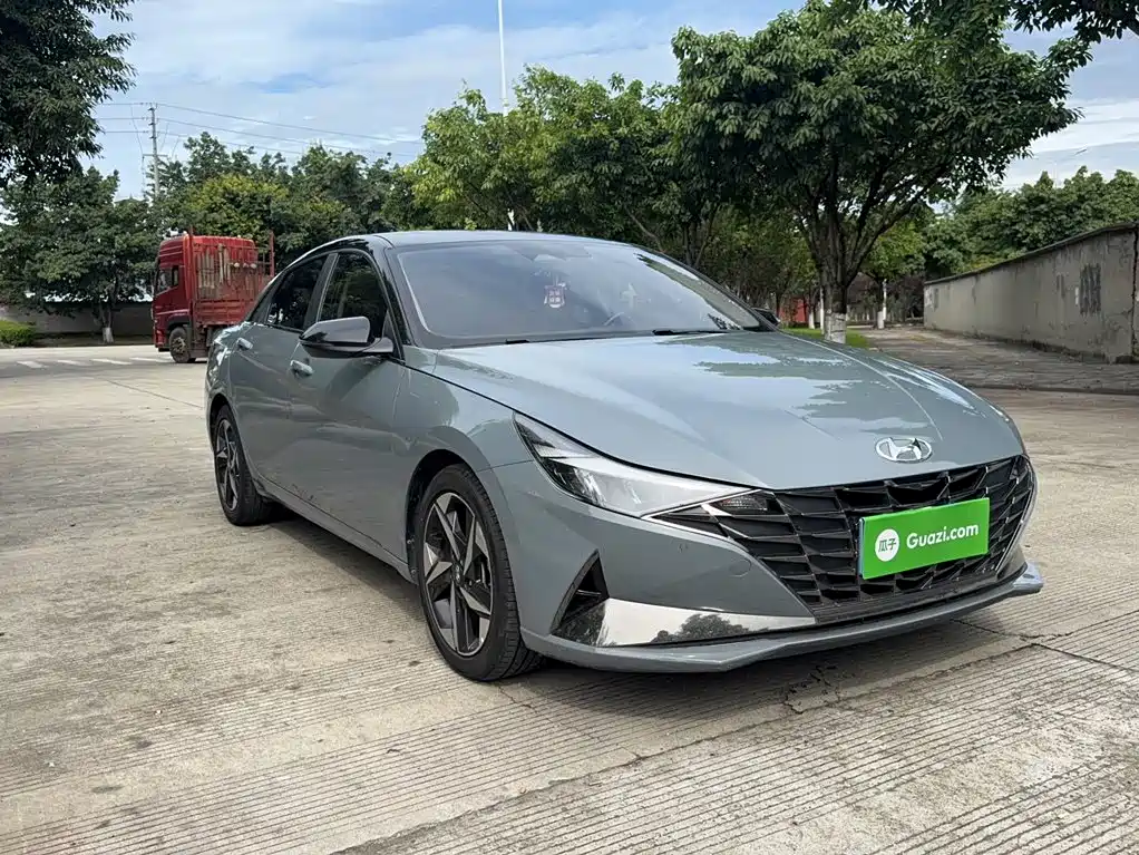 Hyundai Elantra — миниатюра 9