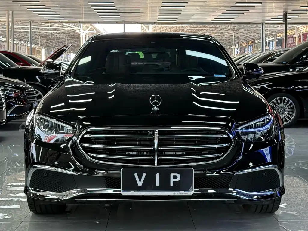 Mercedes-Benz E-Class — миниатюра 2