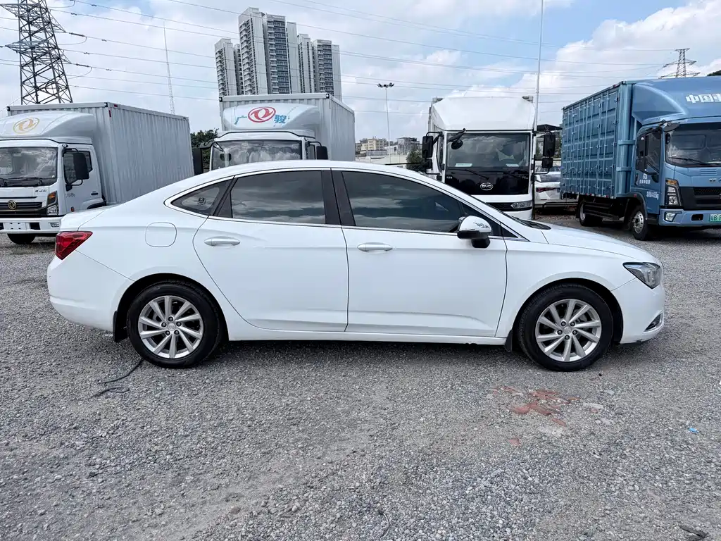Buick Verano — миниатюра 4