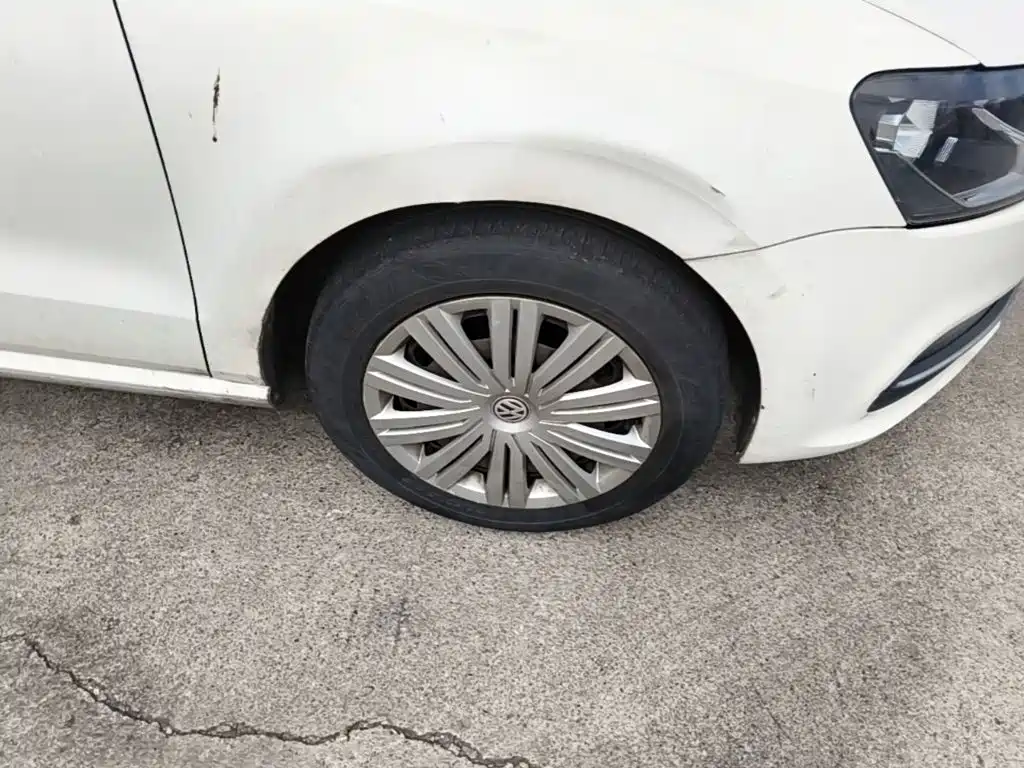 Volkswagen Polo — миниатюра 12