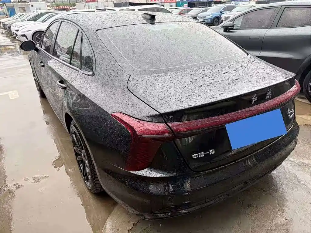 Hongqi Hongqi H5 — миниатюра 9
