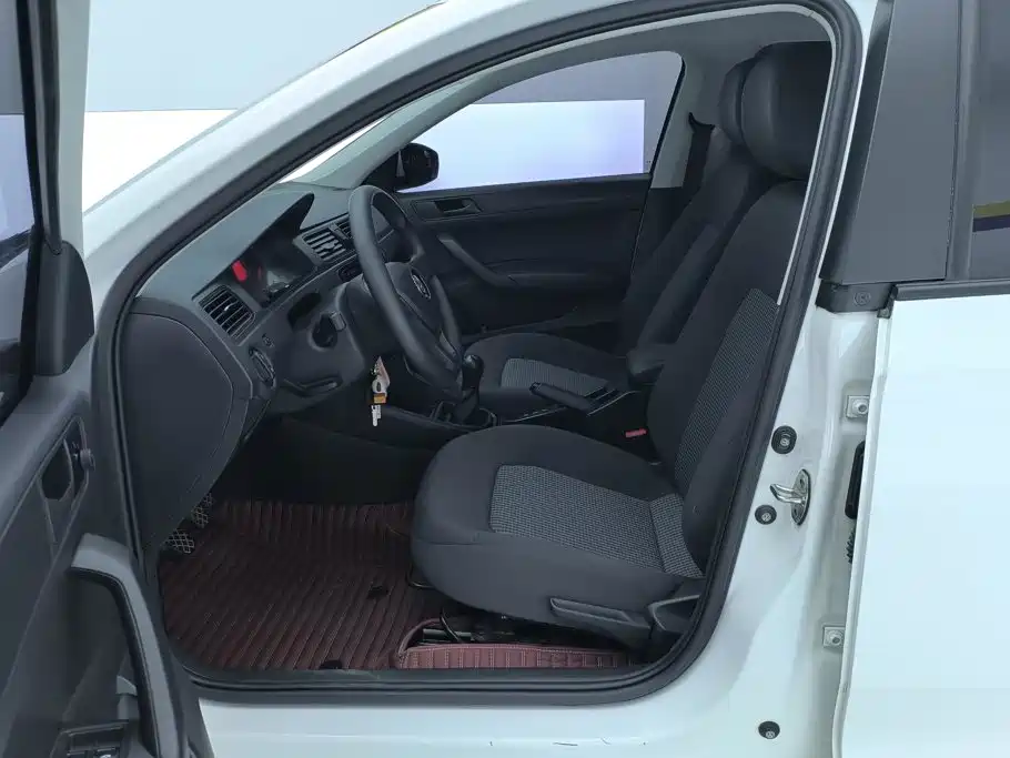 Volkswagen Santana — миниатюра 9