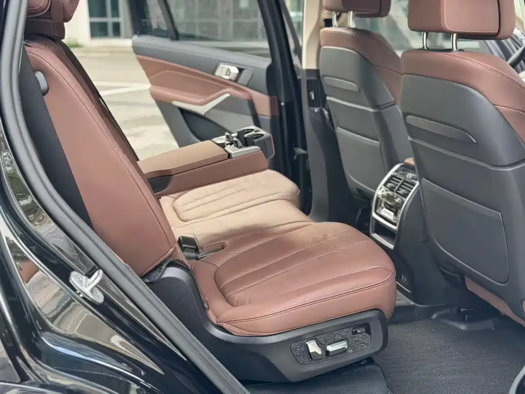 BMW X7 — миниатюра 11
