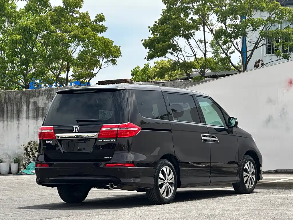 Honda Elysion 2012 2.4L VTi-S Luxury