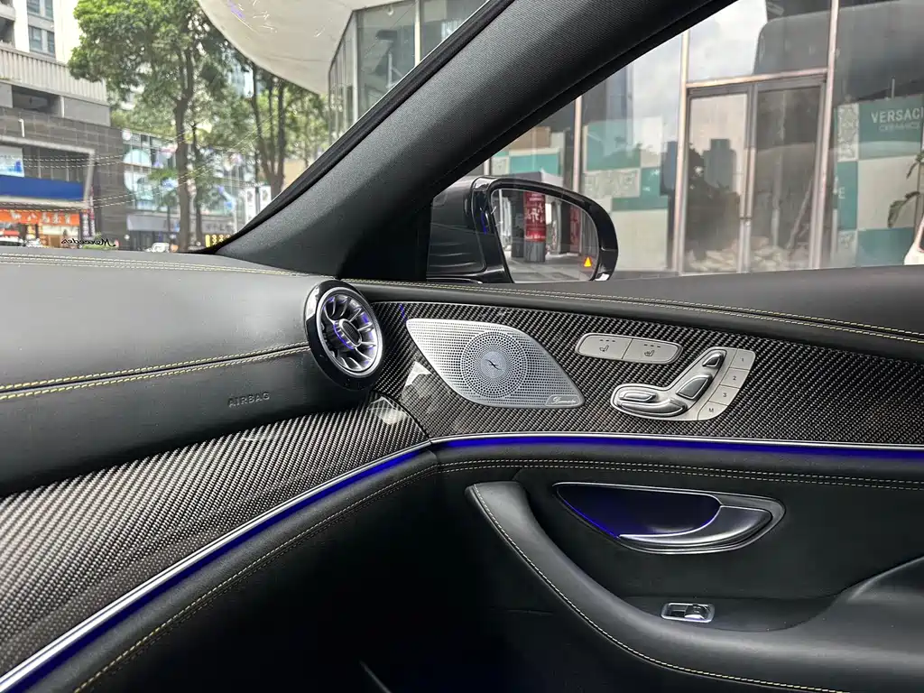 MERCEDES-BENZ AMG GT