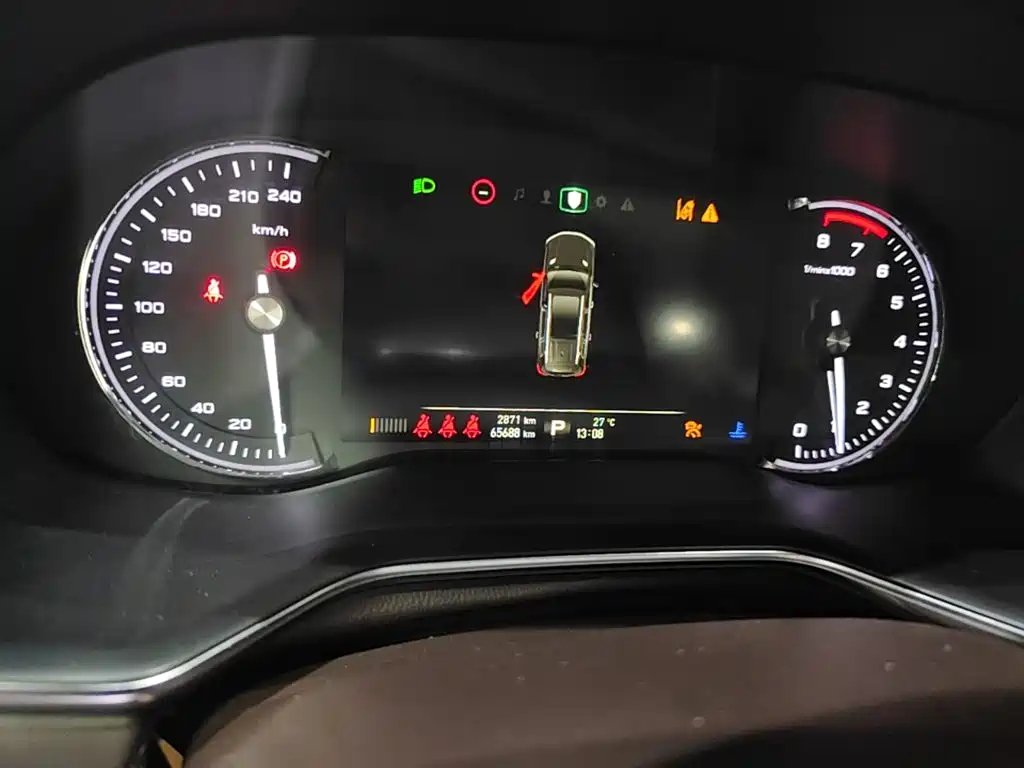Roewe RX8 — миниатюра 12
