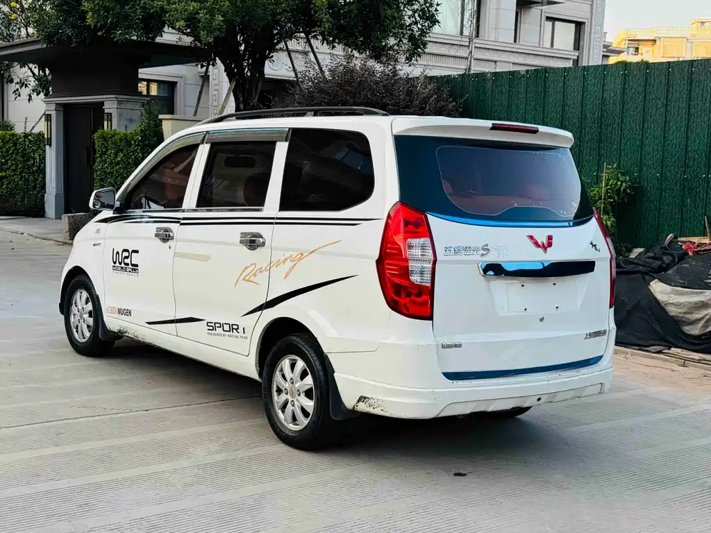 Wuling Hongguang — миниатюра 10