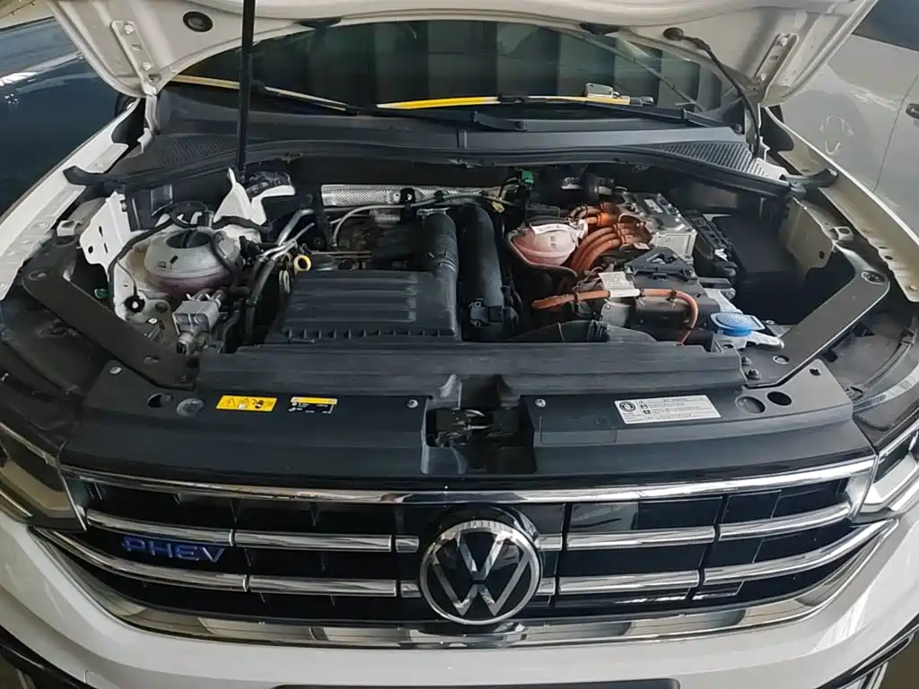 Volkswagen Tiguan L PHEV — миниатюра 20