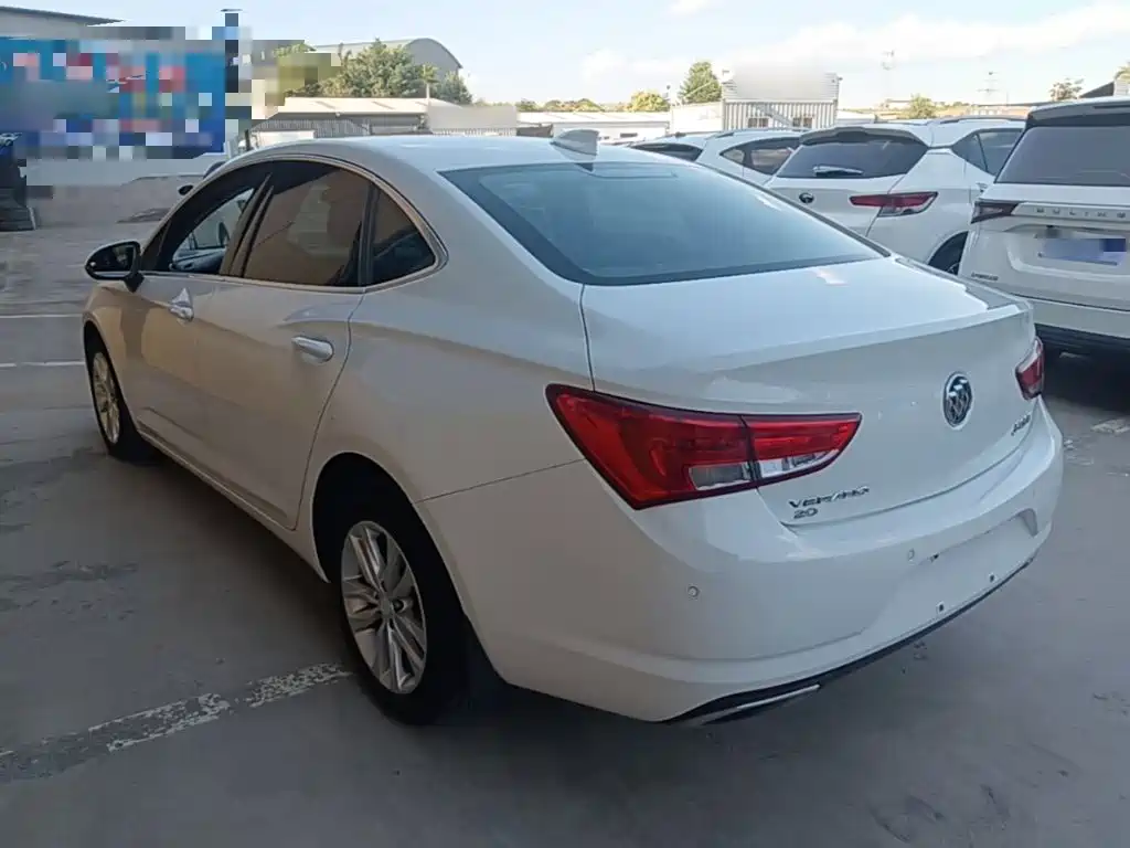 Buick Verano — миниатюра 5