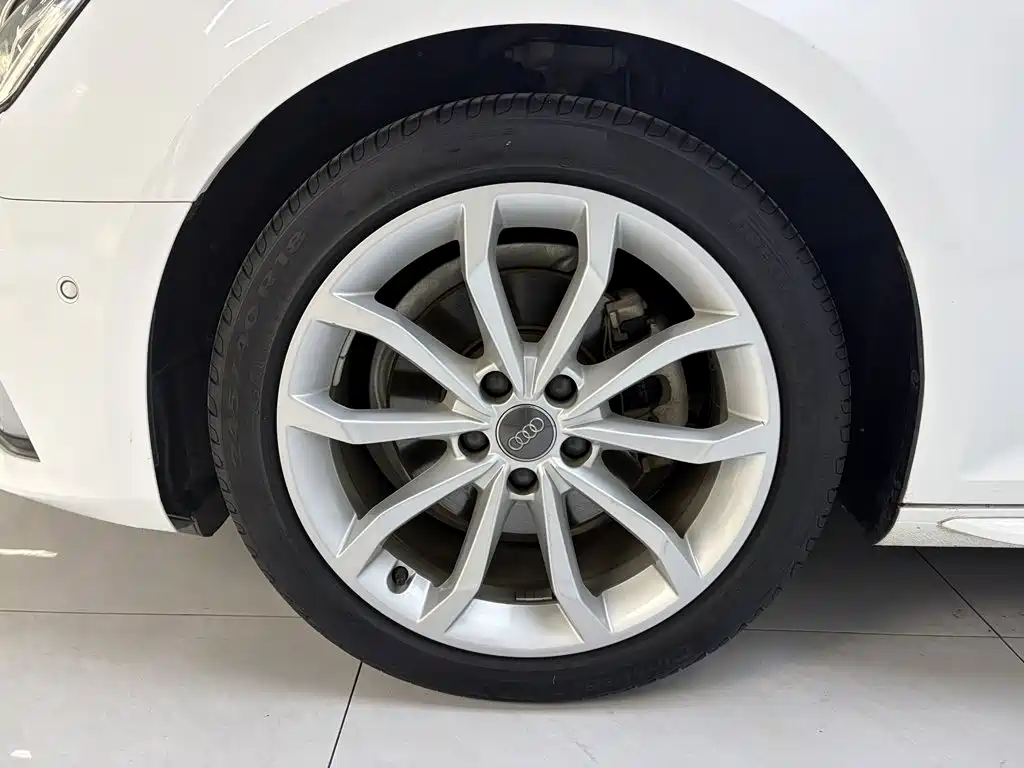 Audi A4L — миниатюра 9
