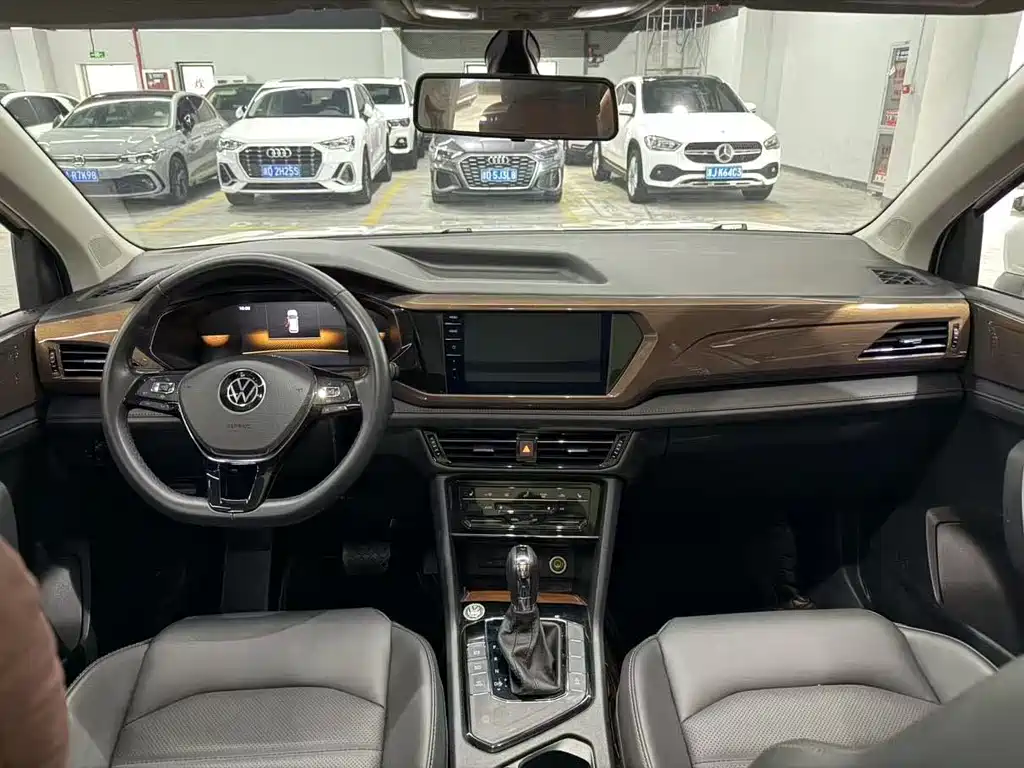 Volkswagen Tharu — миниатюра 5