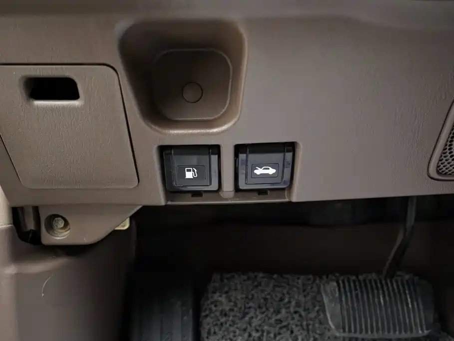 Toyota Prado (Import) — миниатюра 28