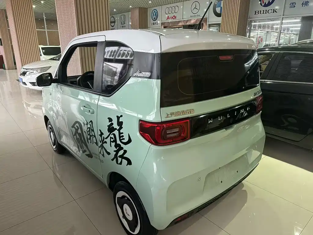 Wuling MINIEV — миниатюра 6