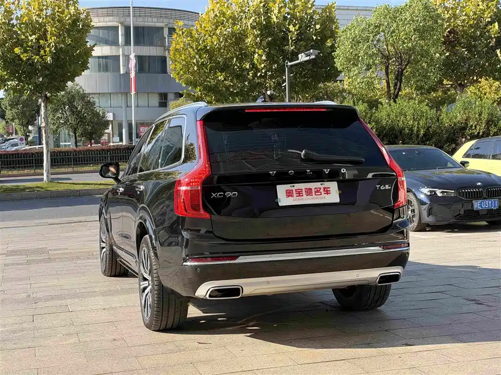 Volvo XC90 — миниатюра 9