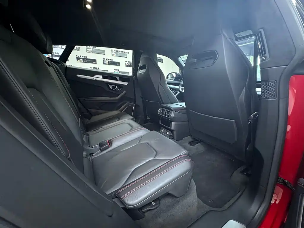 Lamborghini Urus — миниатюра 9