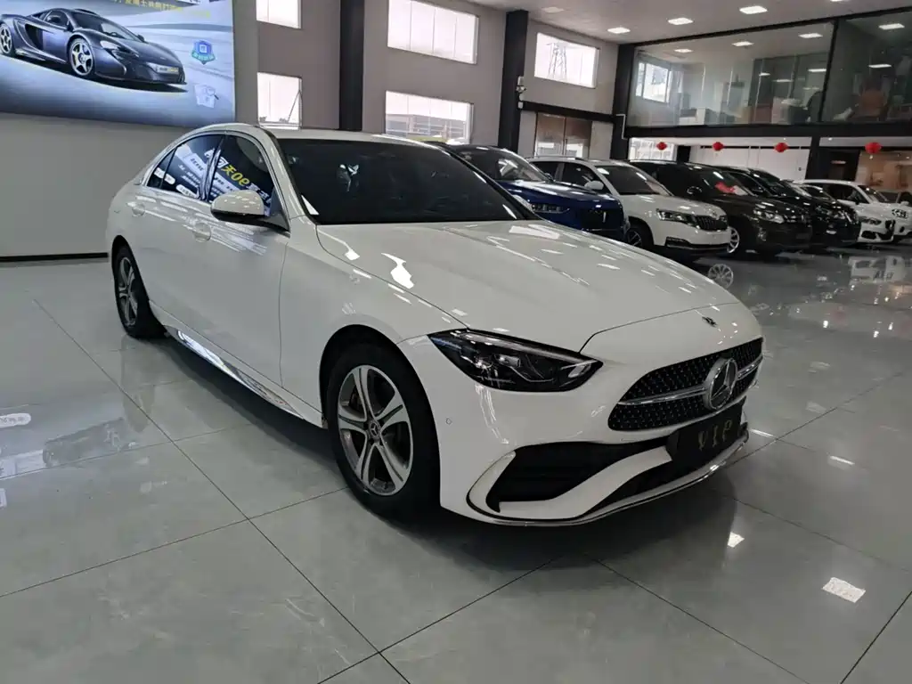 Mercedes-Benz C-Class — миниатюра 3