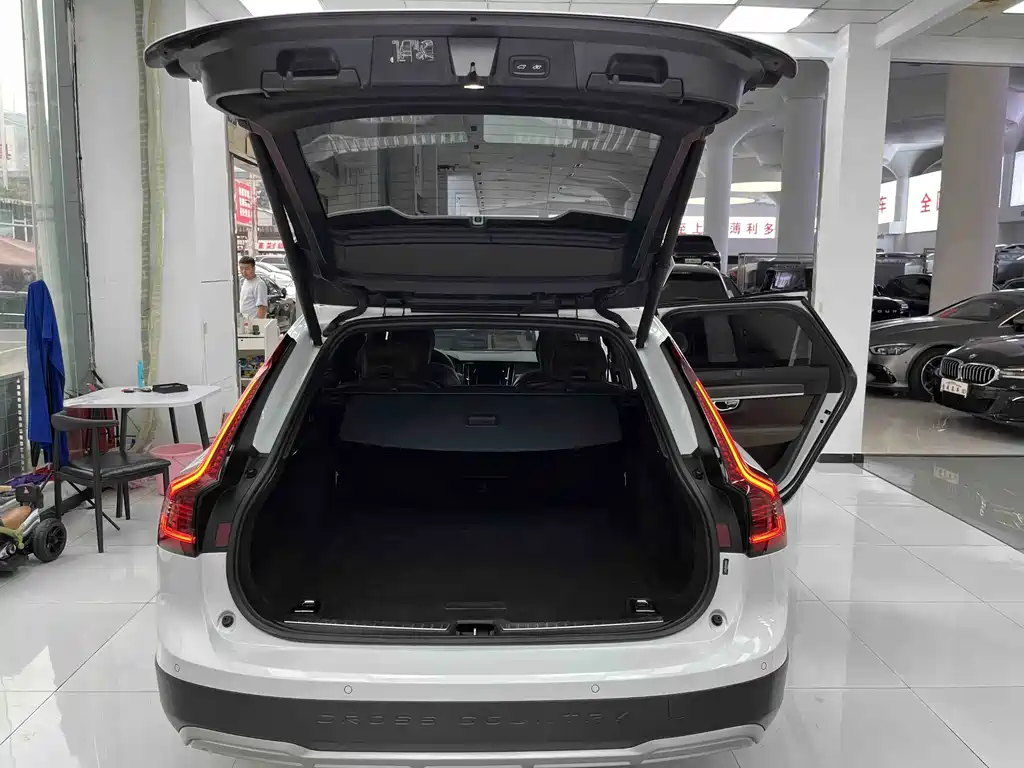Volvo V90 — миниатюра 17