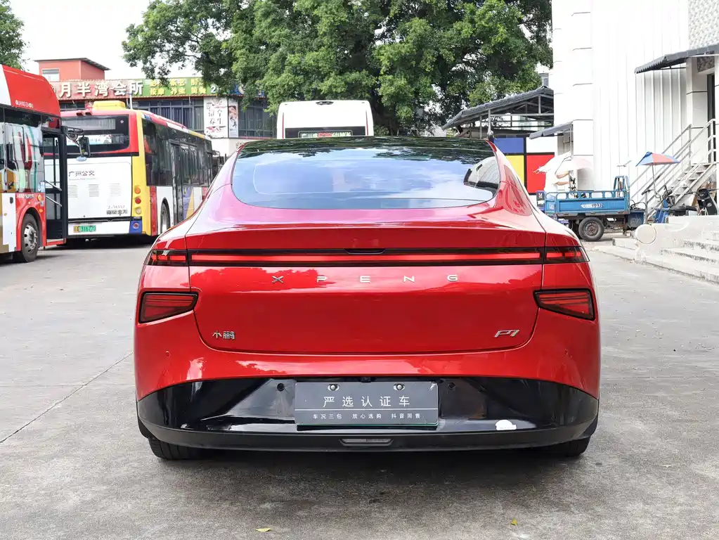 XPeng P7 — миниатюра 8
