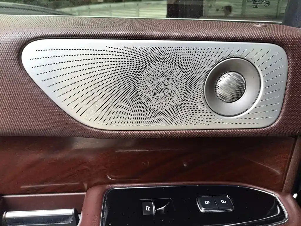 Lincoln Navigator — миниатюра 10