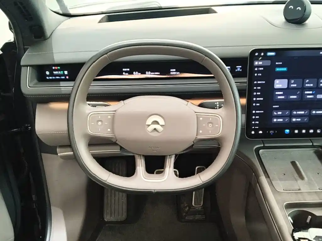 NIO ES8 — миниатюра 11